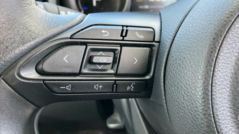 Toyota Yaris 1.5 Hybrid Design 5dr CVT Hybrid Hatchback